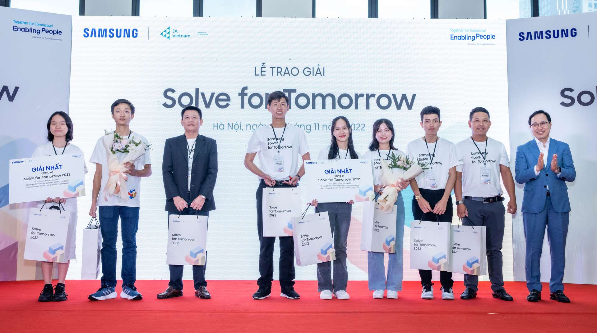 Ý tưởng “Quản lý thư viện” cùng “Giường bệnh IoT” của học sinh THCS & THPT Việt Nam đạt giải thưởng sáng tạo công nghệ đ