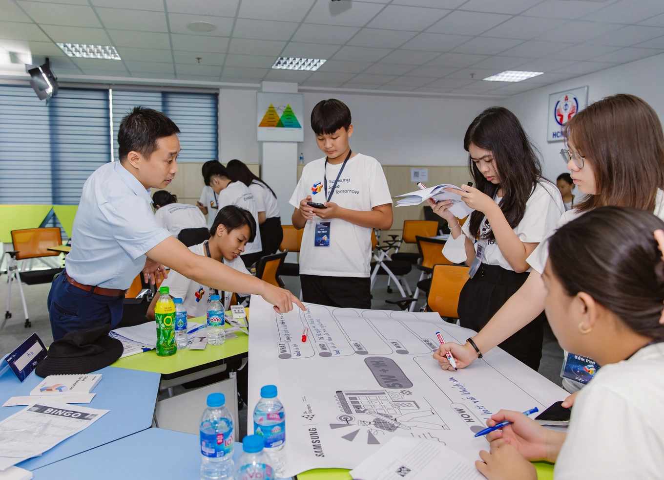 Các em học sinh được tham gia tập huấn cùng chuyên gia khi tham gia cuộc thi SFT.